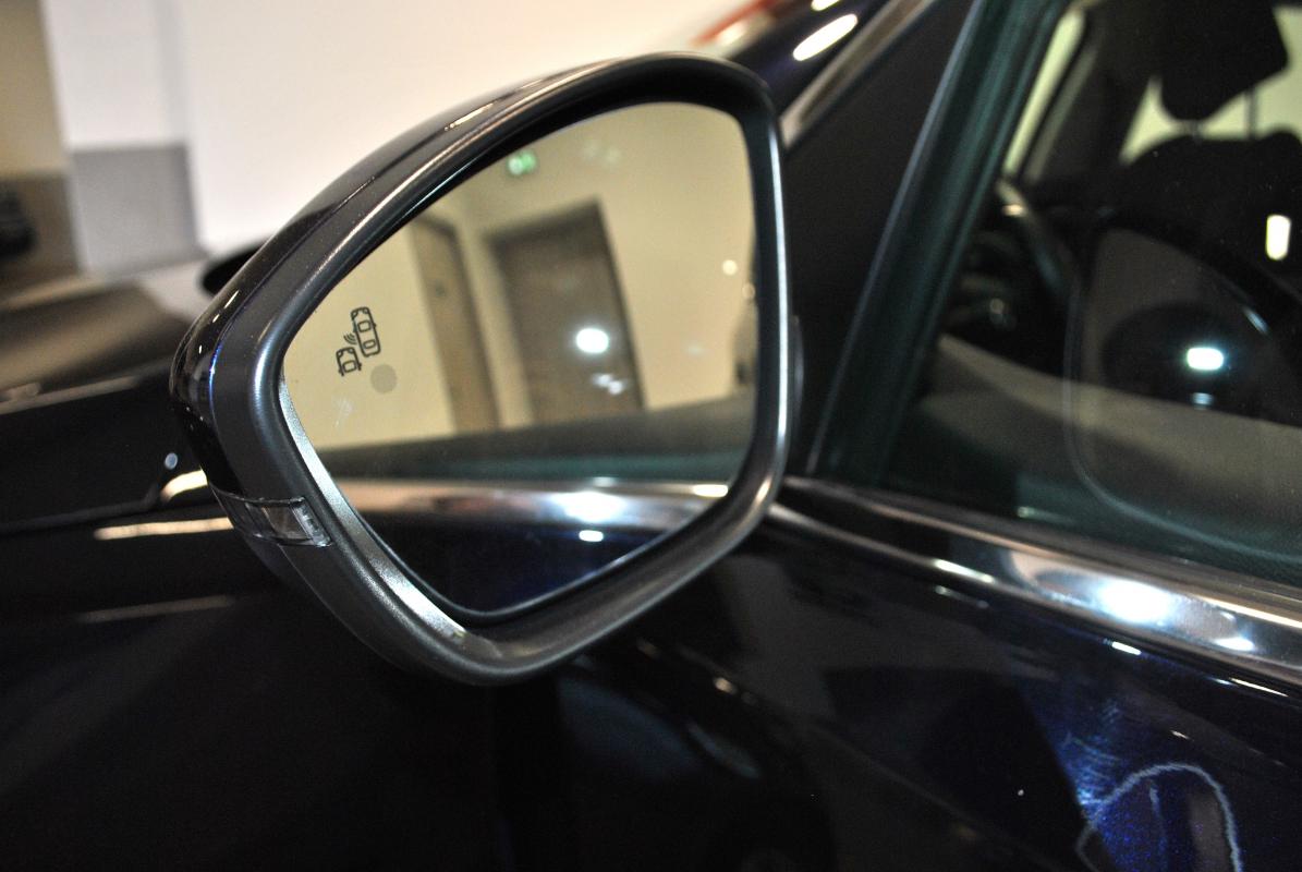 Peugeot 308 - II (2) 1.5 BLUEHDI 130 ALLURE
