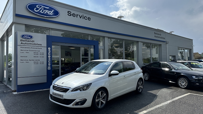 Peugeot 308 - ALLURE 1.2 PURETECH 110