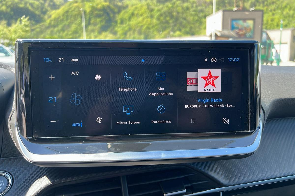 Peugeot 208 - NEW 1.2 100 EAT8 ALLURE P