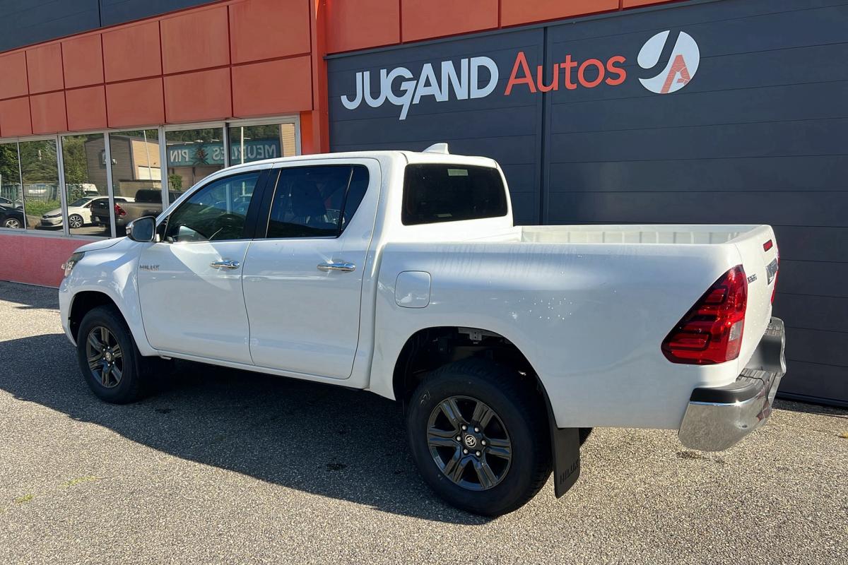 TOYOTA HILUX - 2.4 D4-D 150 BVA LEGENDE (2024)