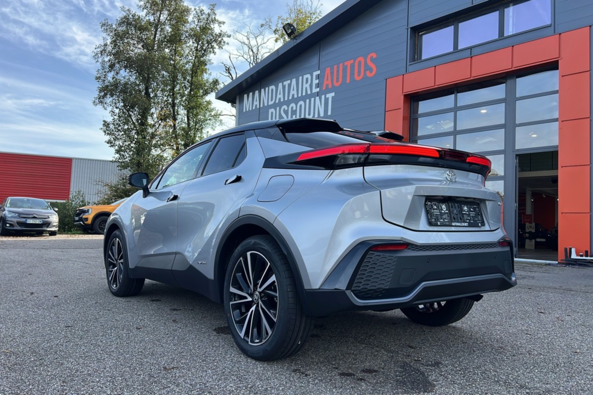 TOYOTA C-HR - HYBRID 197 4X4 AWD EXECUT (2024)