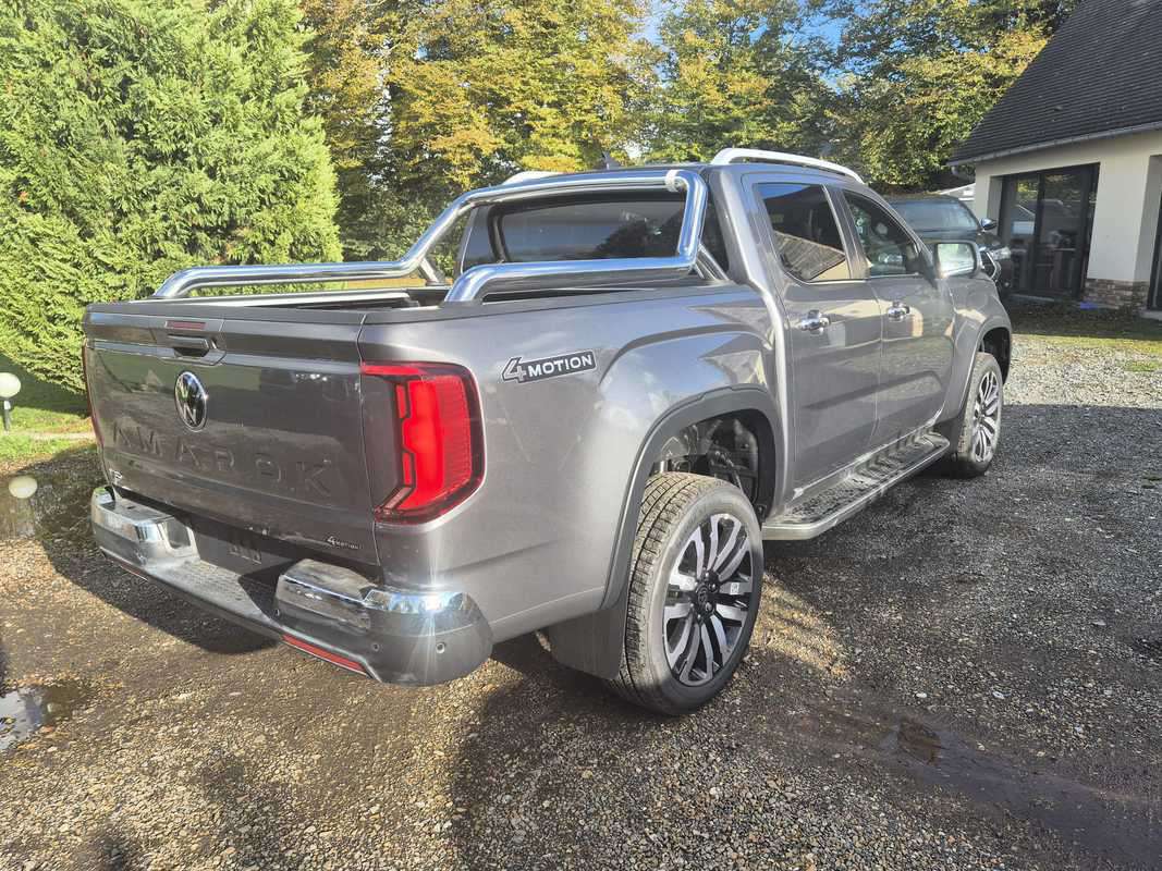 VOLKSWAGEN AMAROK - V6 240 BVA10 AVENTURA 4PL (2024)