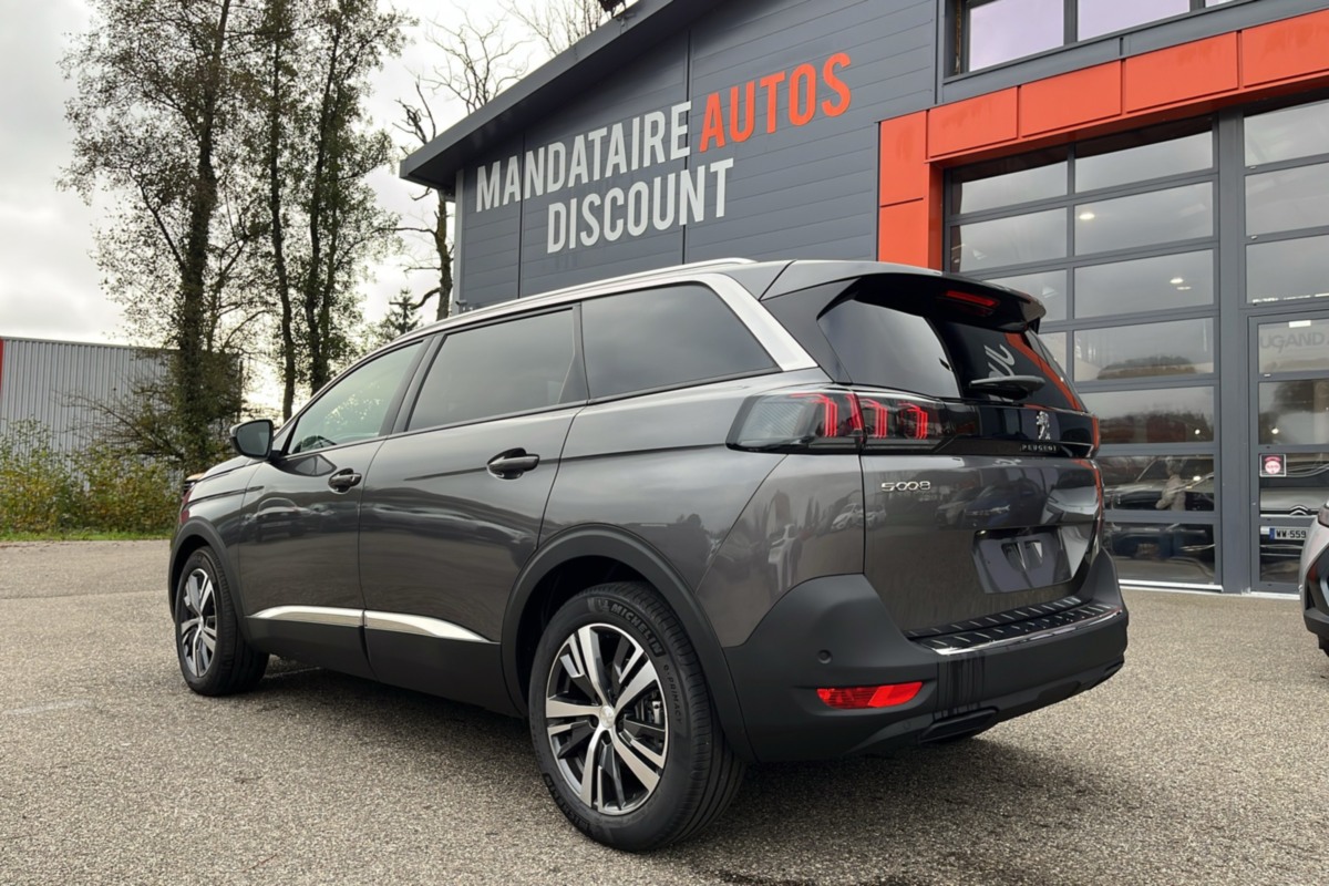 PEUGEOT 5008 - BLUEHDI 130 EAT8 ALLURE P (2024)