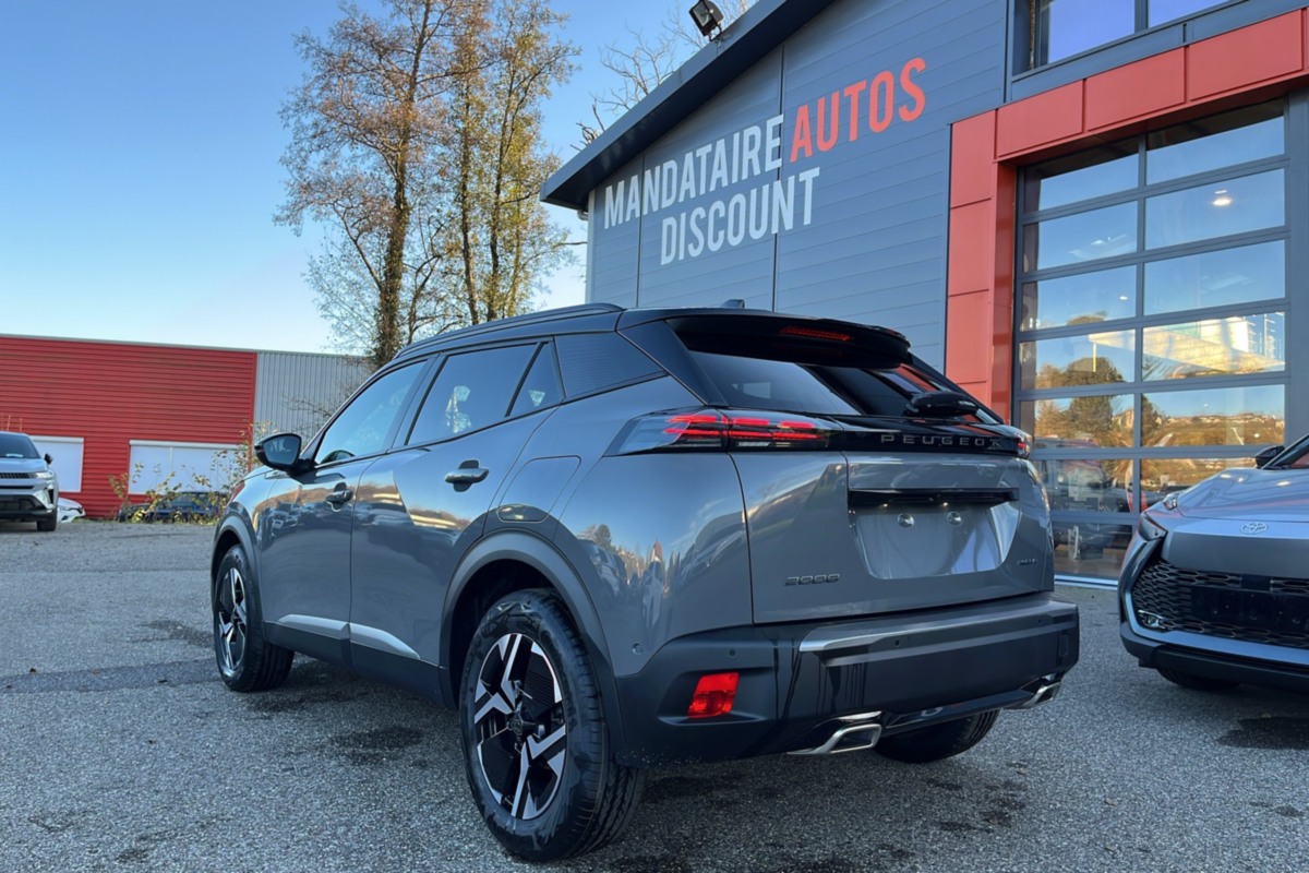 PEUGEOT 2008 - HYBRID 136 E-DSC6 GT PLUS (2024)