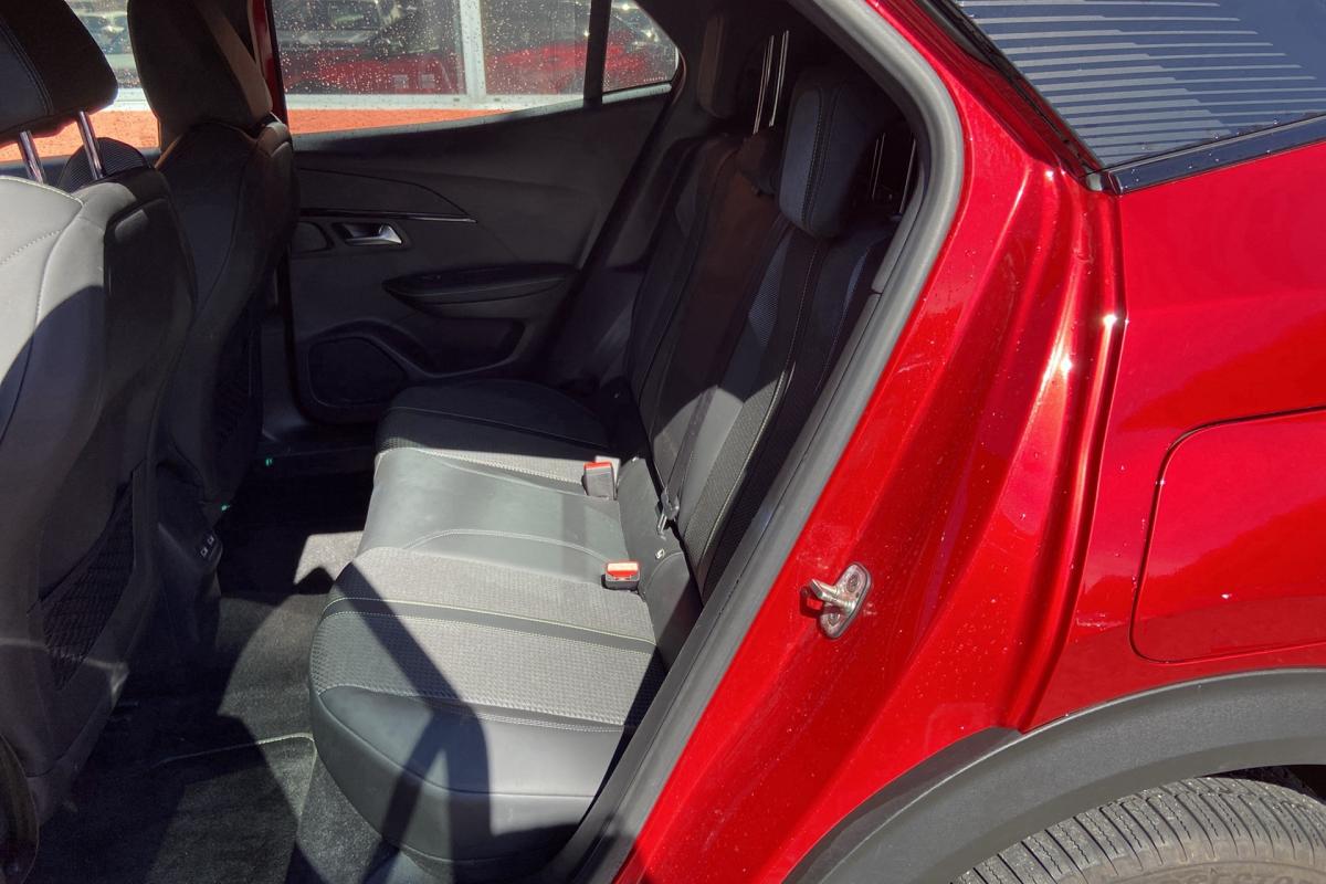 Peugeot 2008 - 1.2 PURETECH 130 EAT8 GT