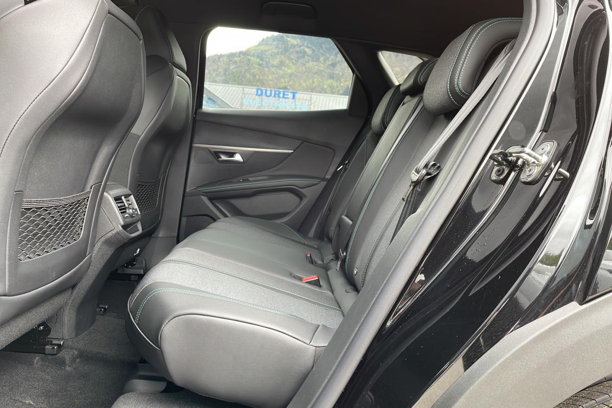 Peugeot 3008 - 1.2 130 EAT8 ALLURE PACK