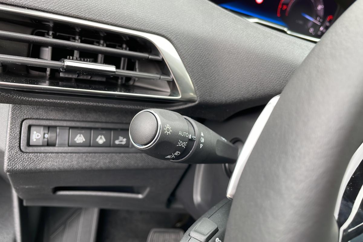 Peugeot 3008 - 1.2 130 EAT8 ALLURE PACK