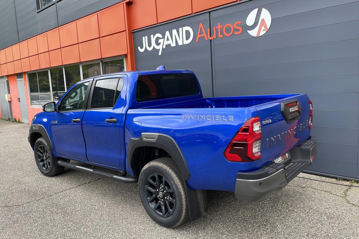Toyota Hilux - 2.8 204 BVA INVINCIBLE 4P