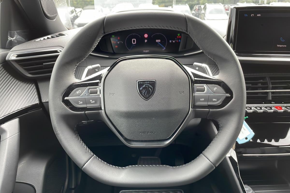 Peugeot 2008 - NEW 130 EAT8 ALLURE GRIP