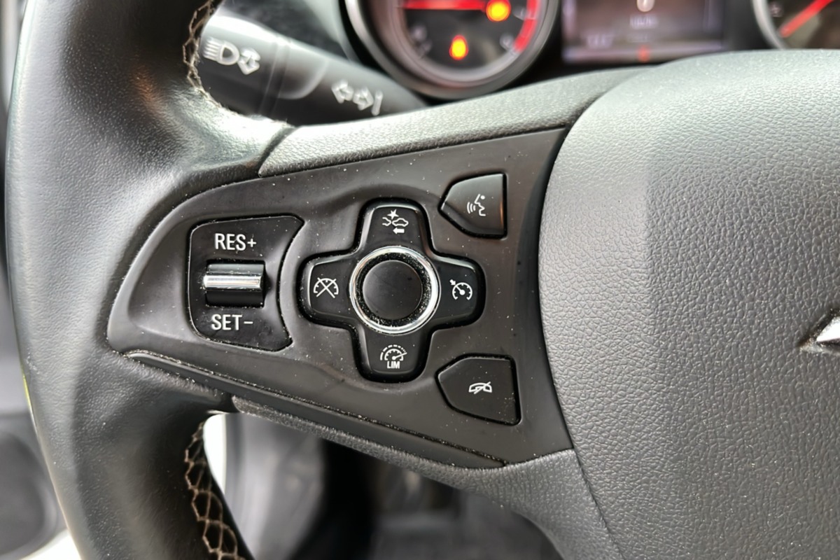 Opel Astra - 1.0 105 INNOVATION
