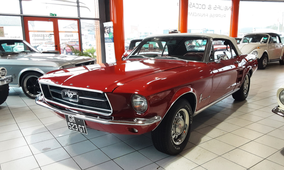 Ford Mustang - CABRIOLET 289 CI V8 ROUGE INT